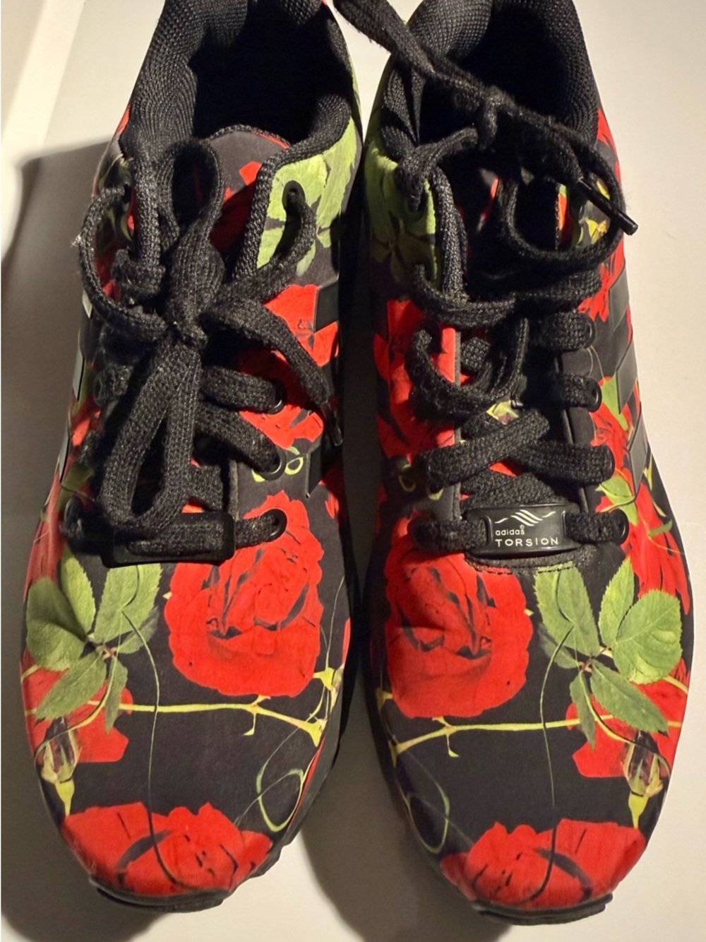 adidas Torison ZX Flux Women’s Black Sneakers with Red Rose Size 8.5